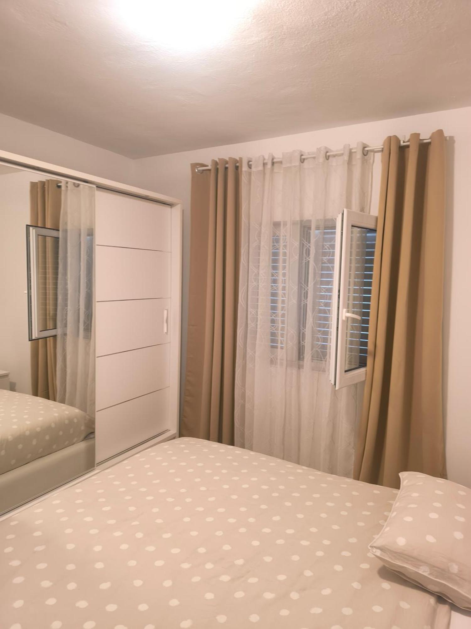 Apartman Rex Svinisce الغرفة الصورة