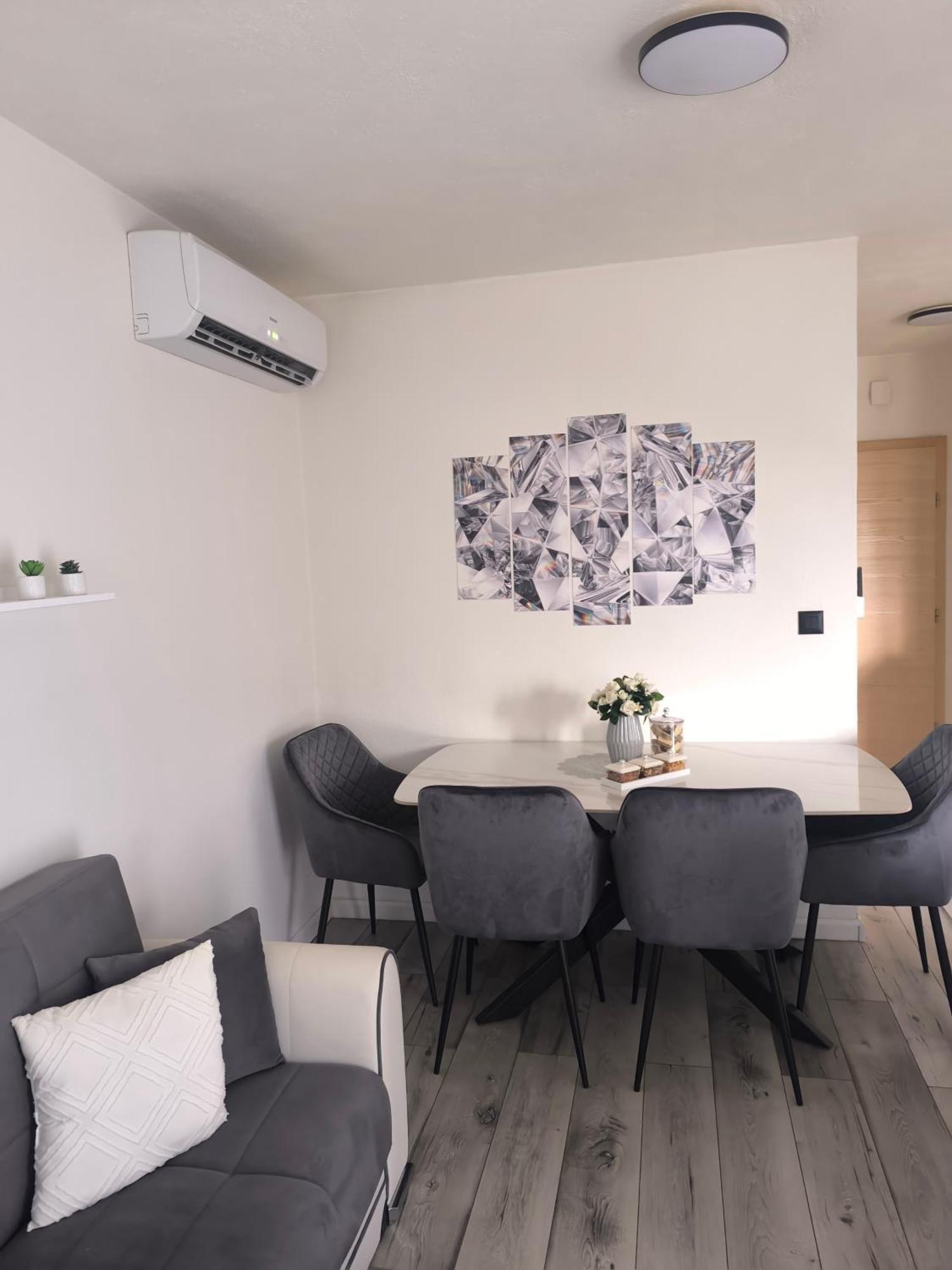 Apartman Rex Svinisce المظهر الخارجي الصورة